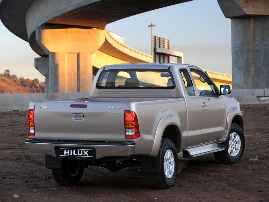  Toyota Hilux Xtra Cab 2008 года  (ZA) (фото 13 из 16)